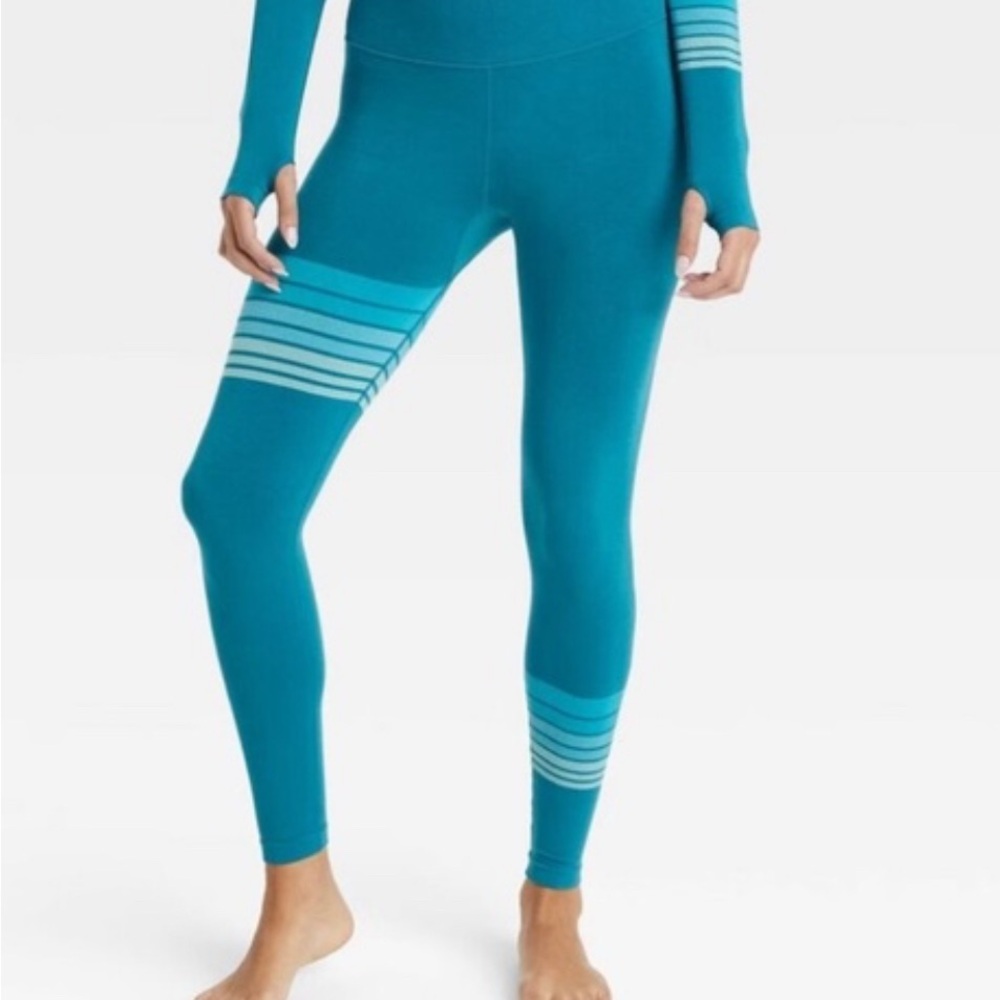 NWT Joy Lab High Rise XL Teal Blue Moisture Wicking Leggings with Stripe Detail!